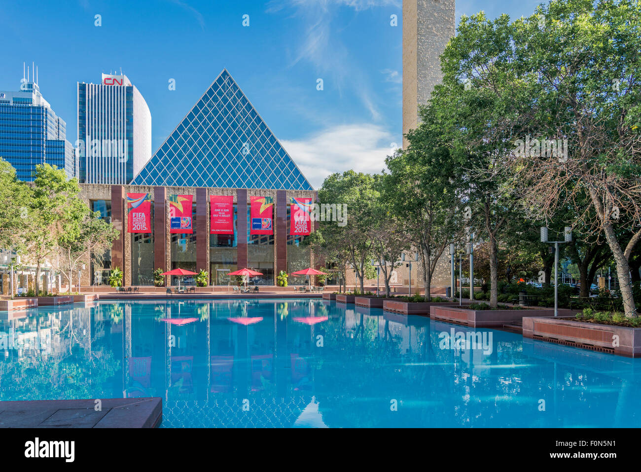 Rathaus und Pool, Edmonton, Alberta, Kanada Stockfoto