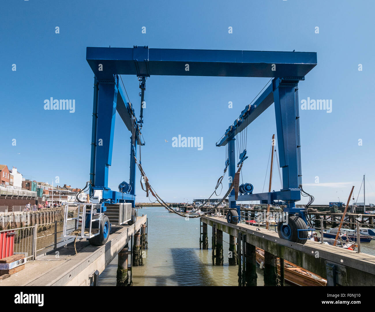 Schiff Lift Bridlington Harbour Yorkshire UK Stockfoto