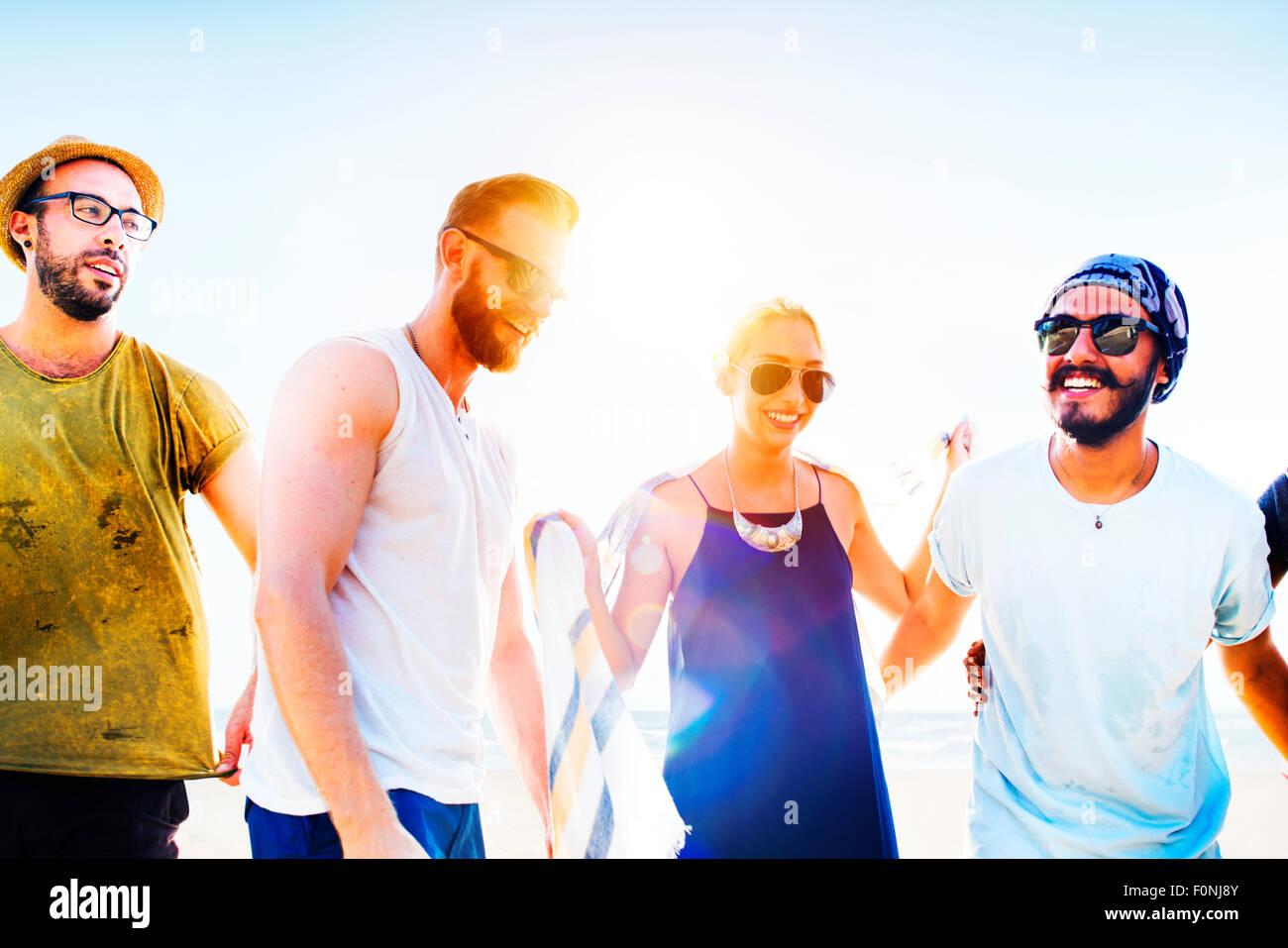 Freundschaft-Bonding-Entspannung-Sommer-Strand-Glück-Konzept Stockfoto