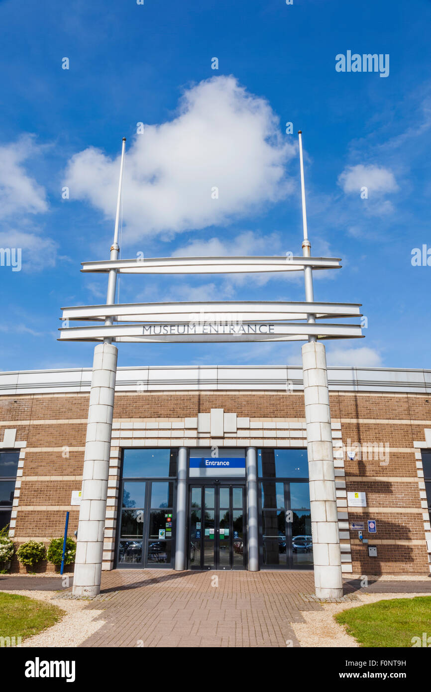 England, Warwickshire, Gaydon, Heritage Motor Centre Museum, Eintritt in das Museum Stockfoto