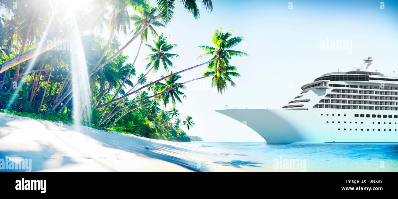 Kreuzfahrt Schiff Strand Sea Palm Tree Konzept Stockfoto