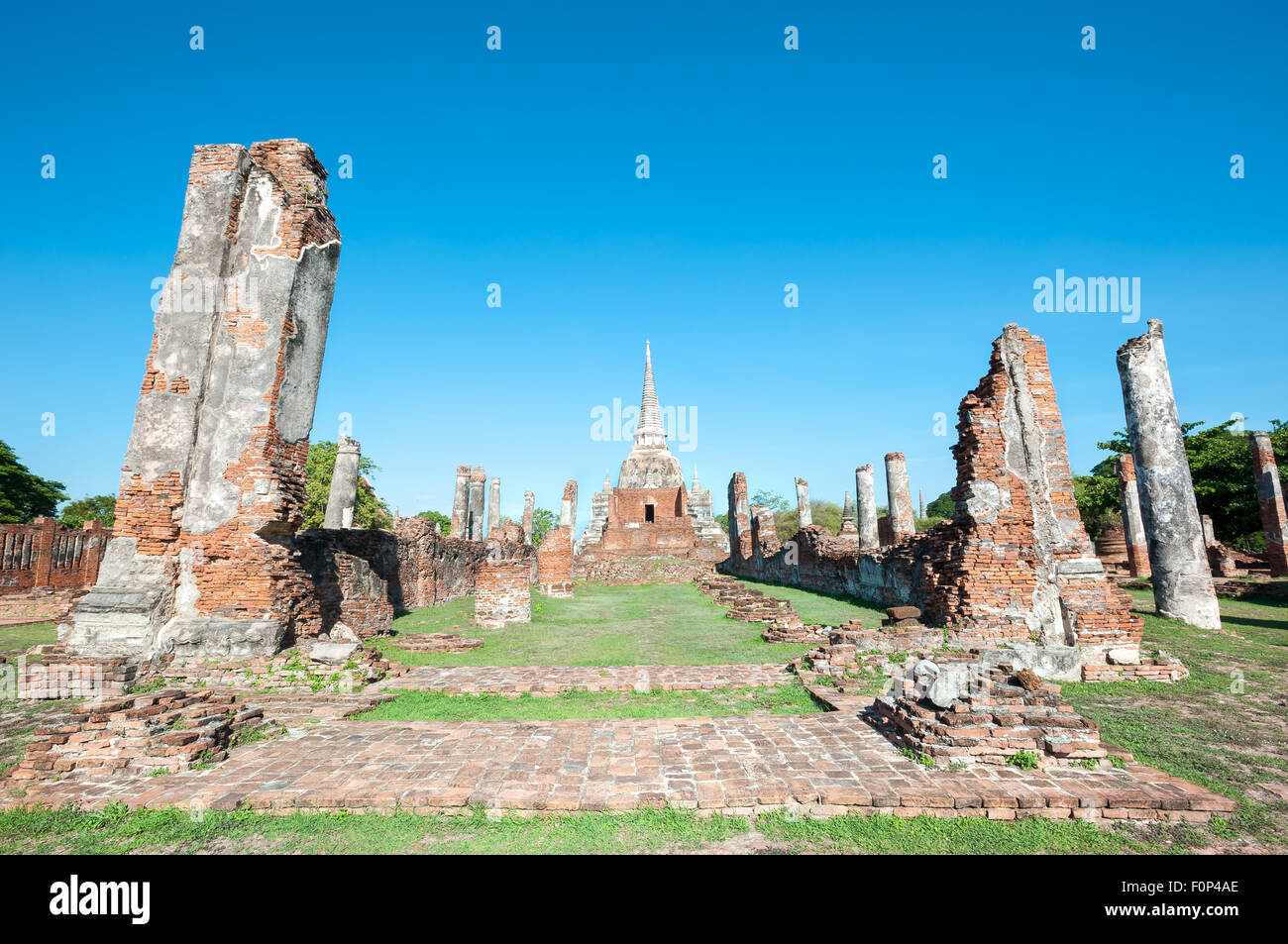 Ruinen der ehemaligen Hauptgebetshalle im Wat Phra Si Sanphet, Ayutthaya, Thailand Stockfoto