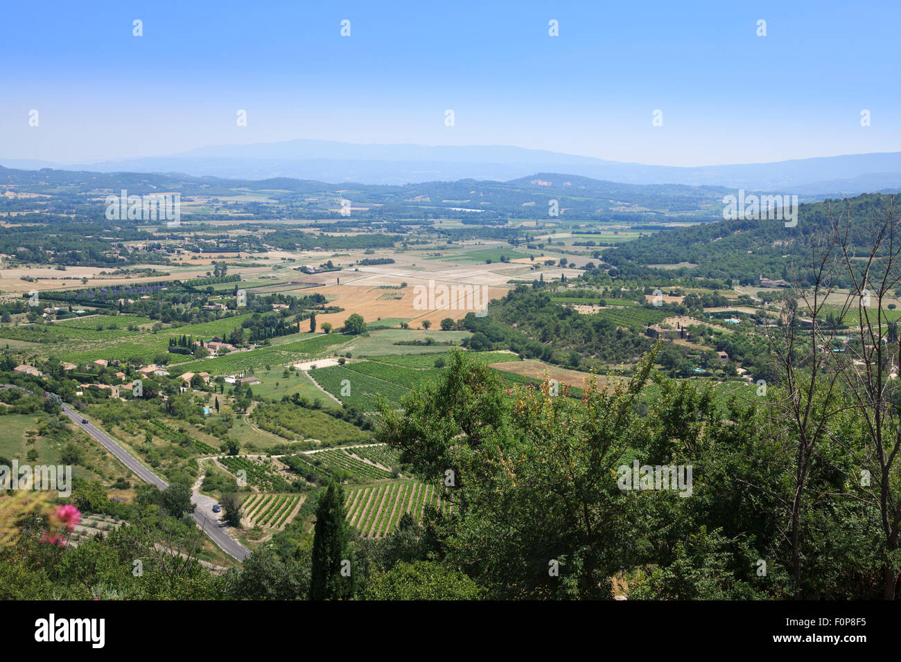 Panorama der französischen Landschaft rund um Gourdes Stockfoto
