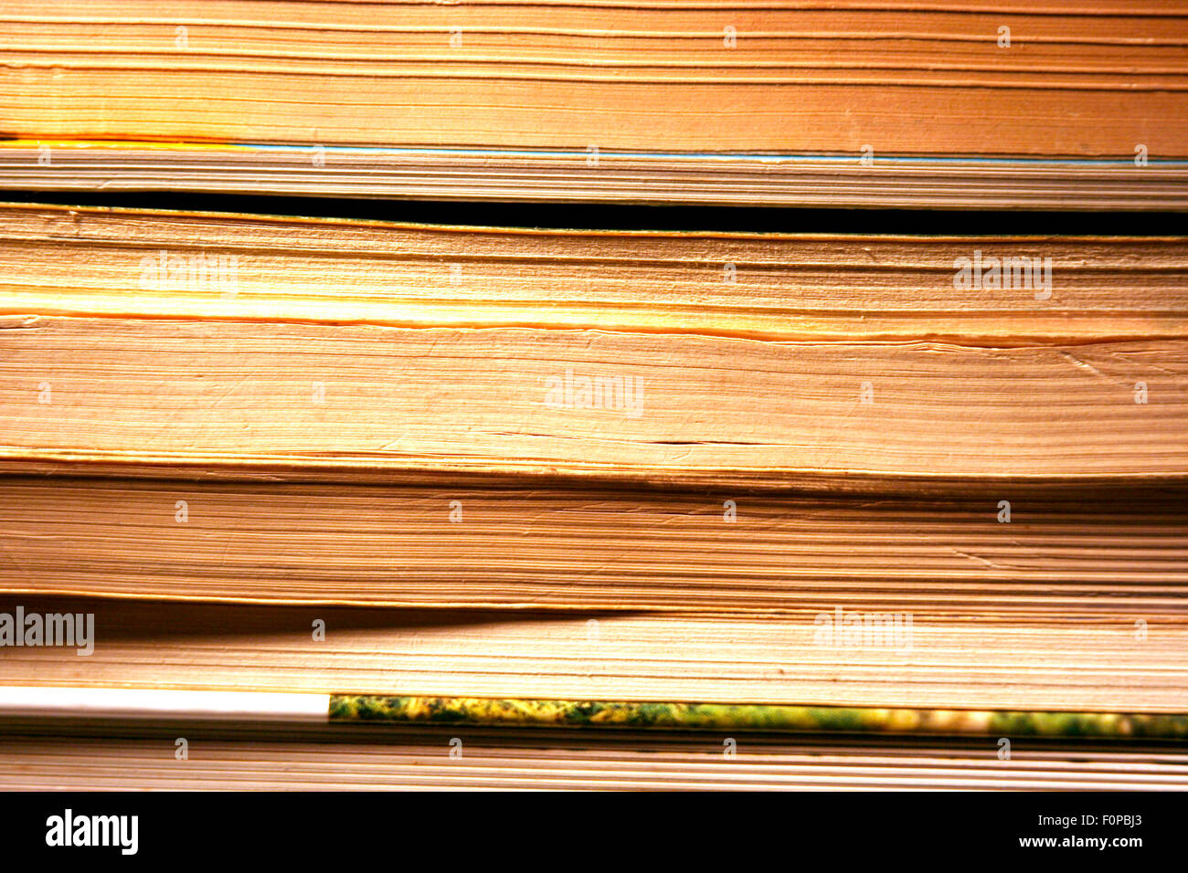 Makroaufnahme eines Stapels von alten Büchern Stockfoto