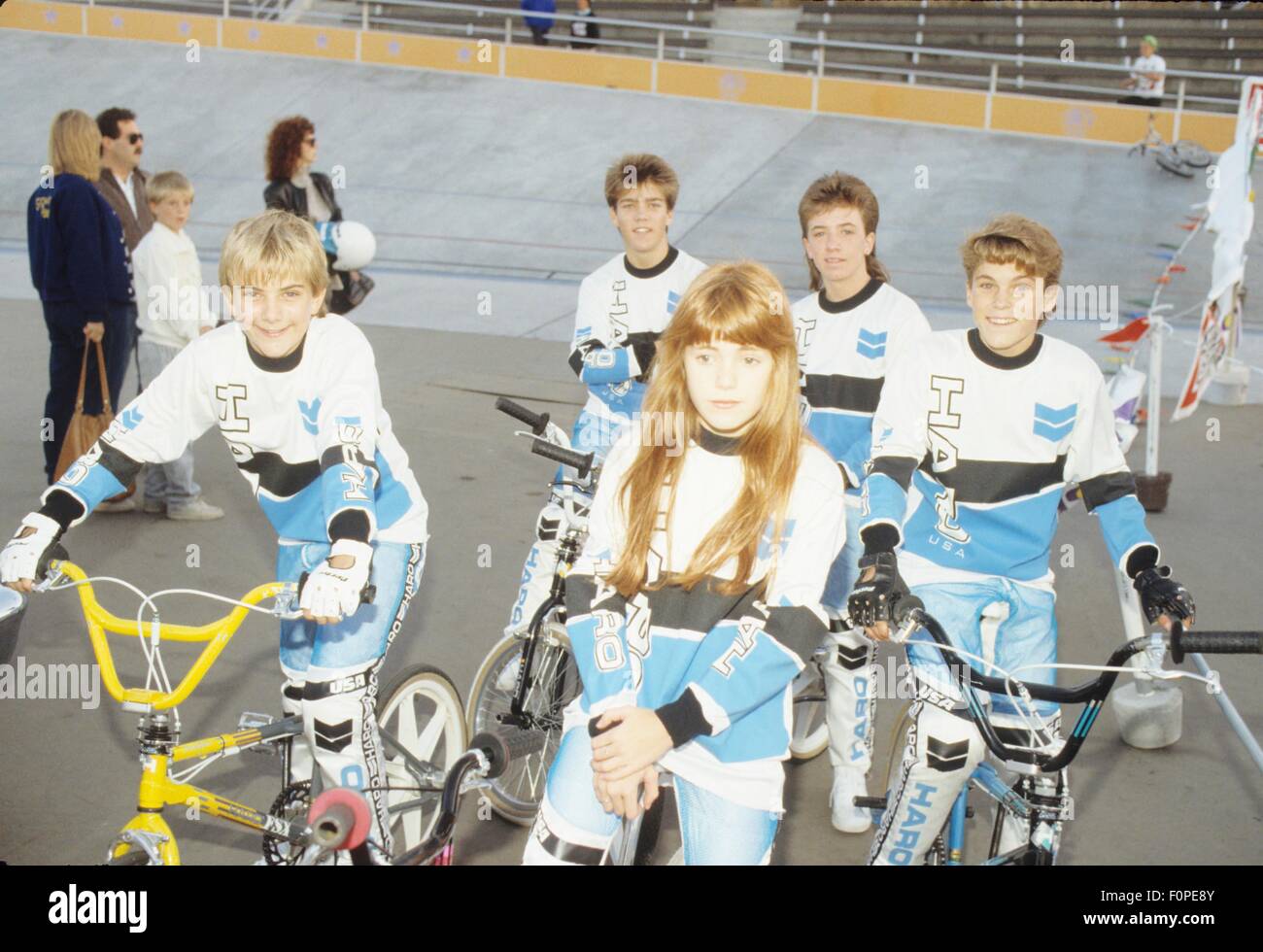 Vorderseite: Miller, JENNY LEWIS, Brian Austin Green.Back: Andre Gower, Michael Faustino.1988.f7260. © Robert Landau/Globe Fotos/ZUMA Draht/ZUMA Draht/Alamy Live-Nachrichten Stockfoto