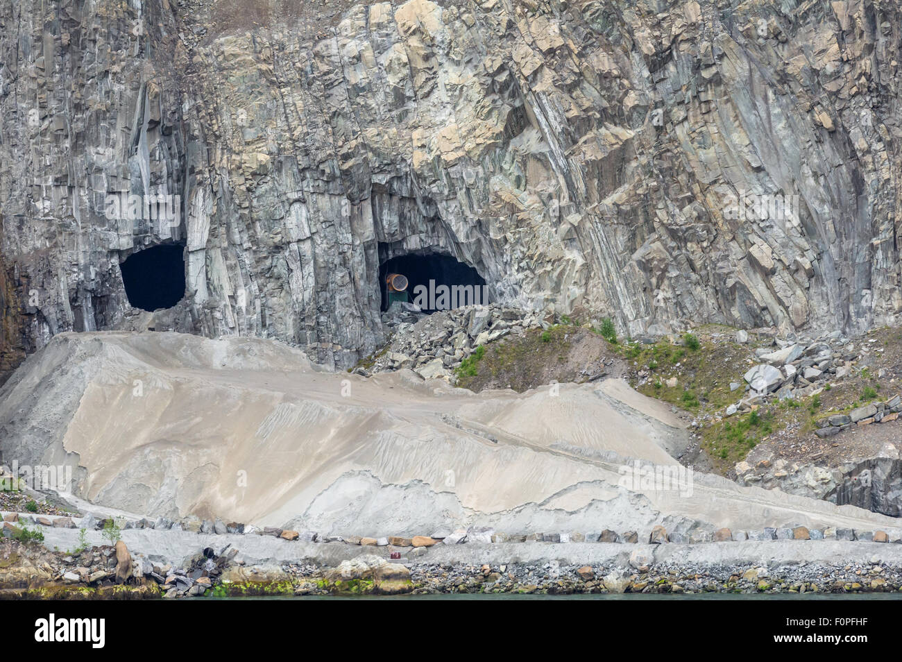 Bergbau-Betrieb in den Geirangerfjord, Norwegen. Stockfoto