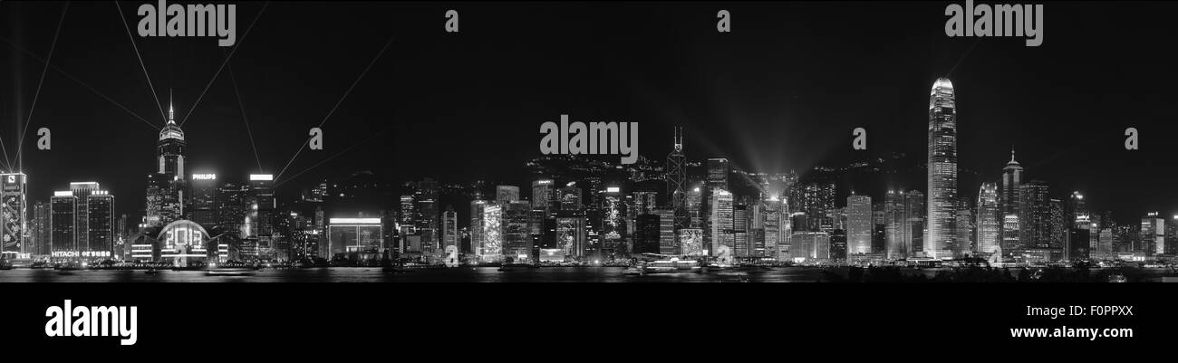 Dieses Bild zeigt ein Panorama besteht aus sechs Bilder von Hong Kong Island, gesehen von Tsim Sha Tsui, am 31. Dezember 2012. Stockfoto