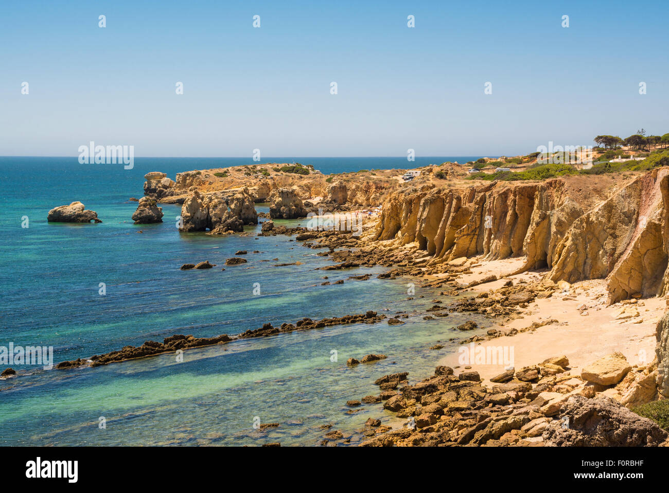 Strandbucht in Albufeira, Portugal, horizontale Foto Stockfoto
