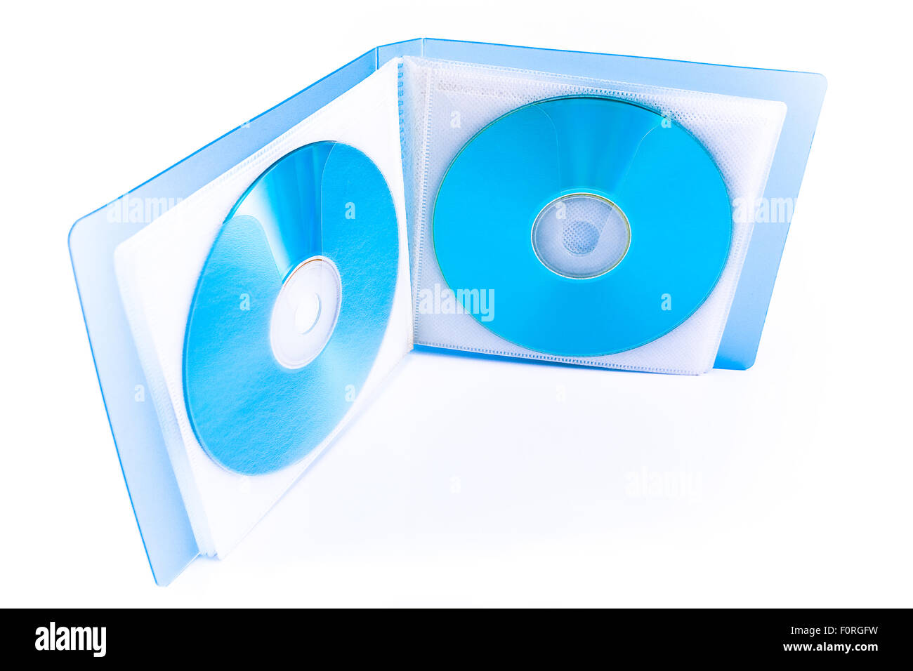 CD-Discs in transparenten Beutel isoliert auf weiss Stockfoto