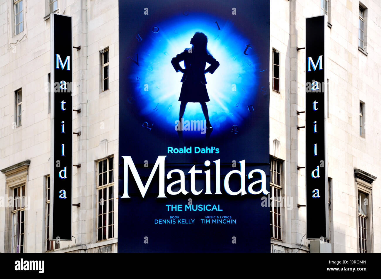 London, England, UK. 'Matilda, das Musical" im Cambridge Theatre, Seven Dials, Earlham Street. Von Tim Minchin und Dennis Kelly Stockfoto