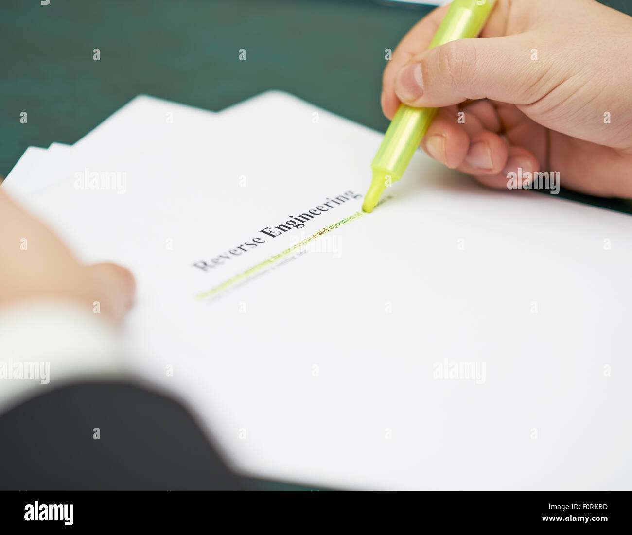 Markieren von Wörtern in der Definition eines reverse engineering Stockfoto