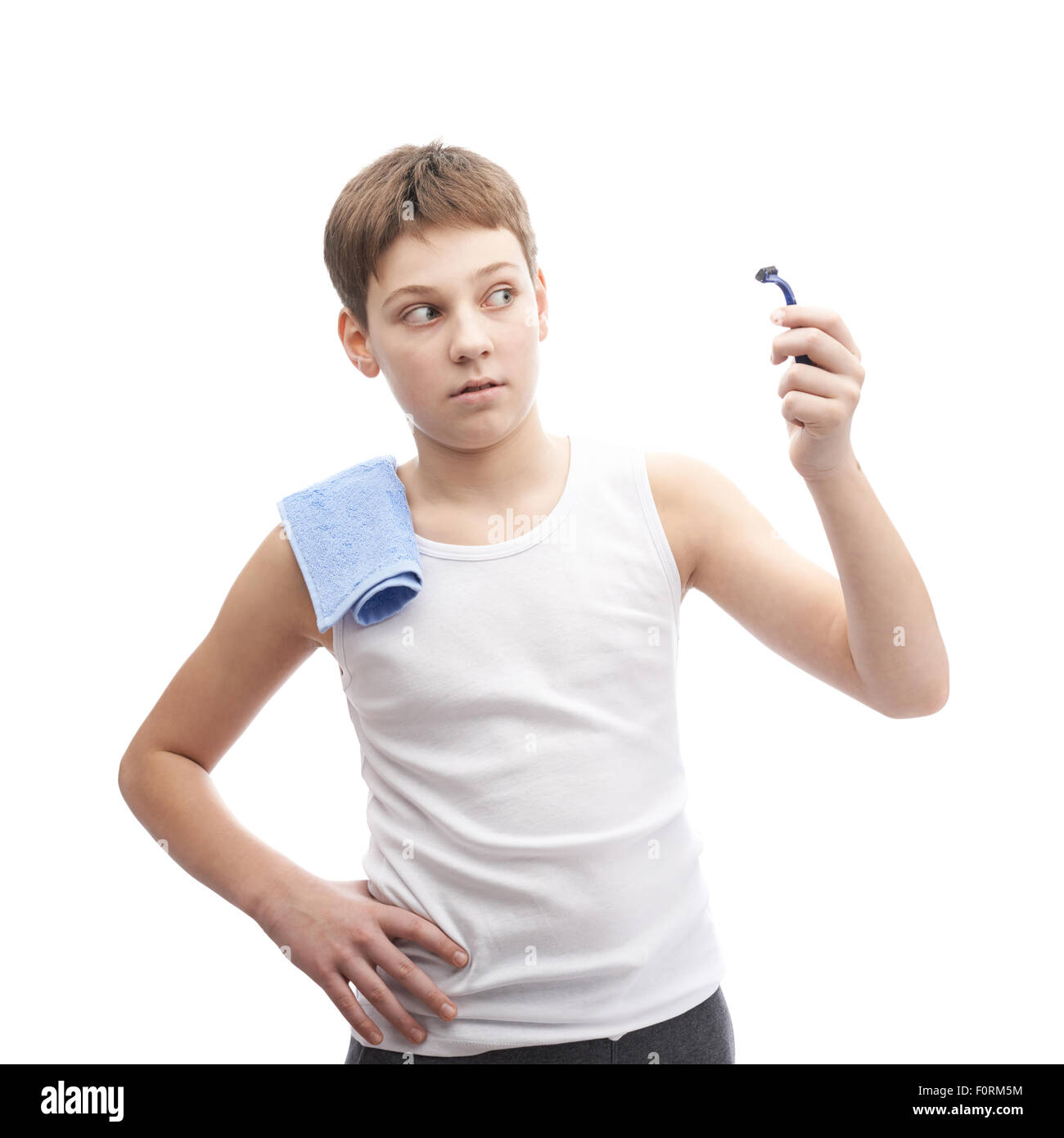 Kleiner Junge in einem ärmellosen Hemd Stockfoto