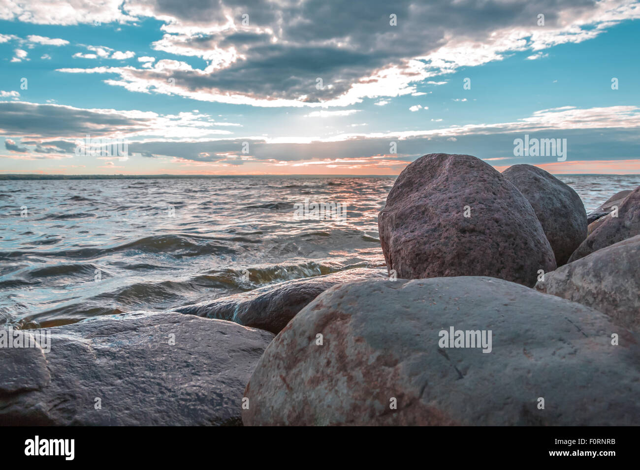 Manchmal scheint es, dass Küsten Steinen eine Seele haben. Und Speicher. Stockfoto