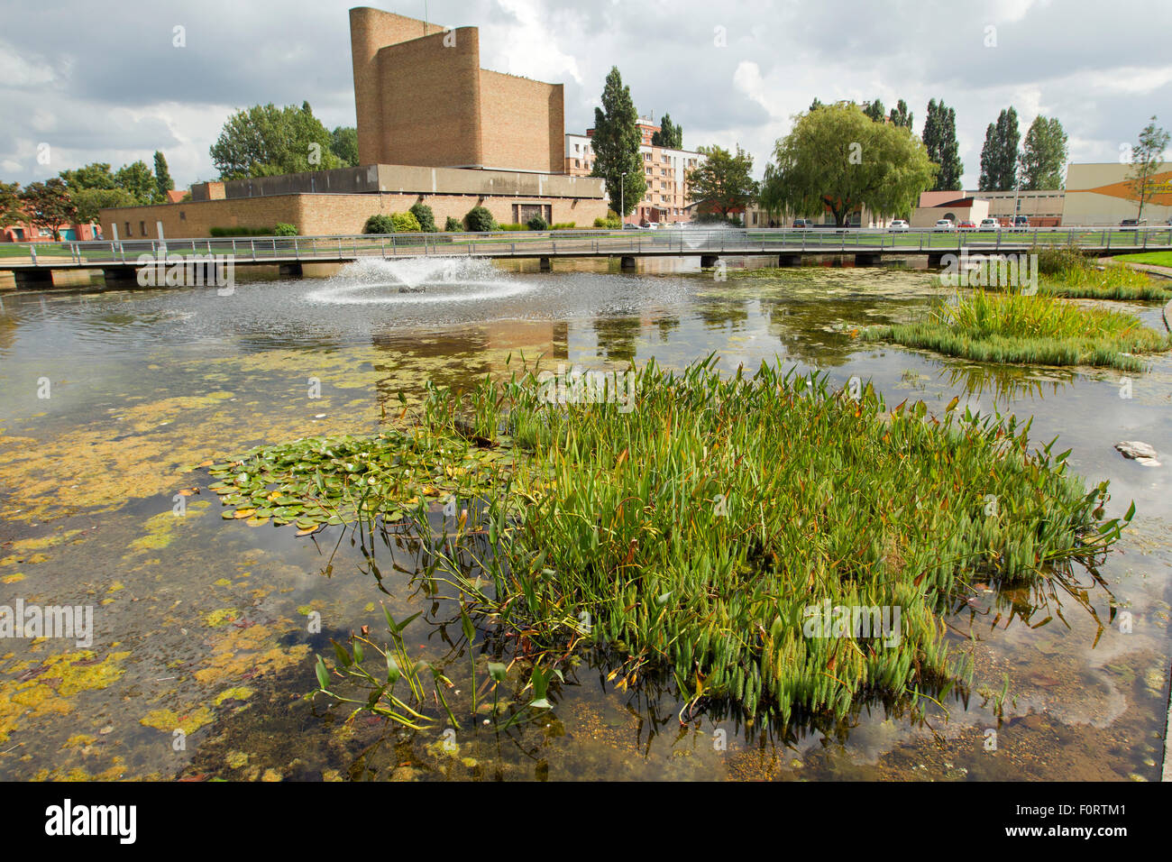 Brunnen im städtischen See, Grande-Synthe, Dünkirchen, Frankreich, September 2010 Stockfoto