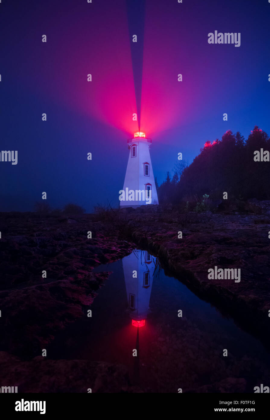 Die große Wanne Leuchtturm in Tobermory, Ontario. Stockfoto