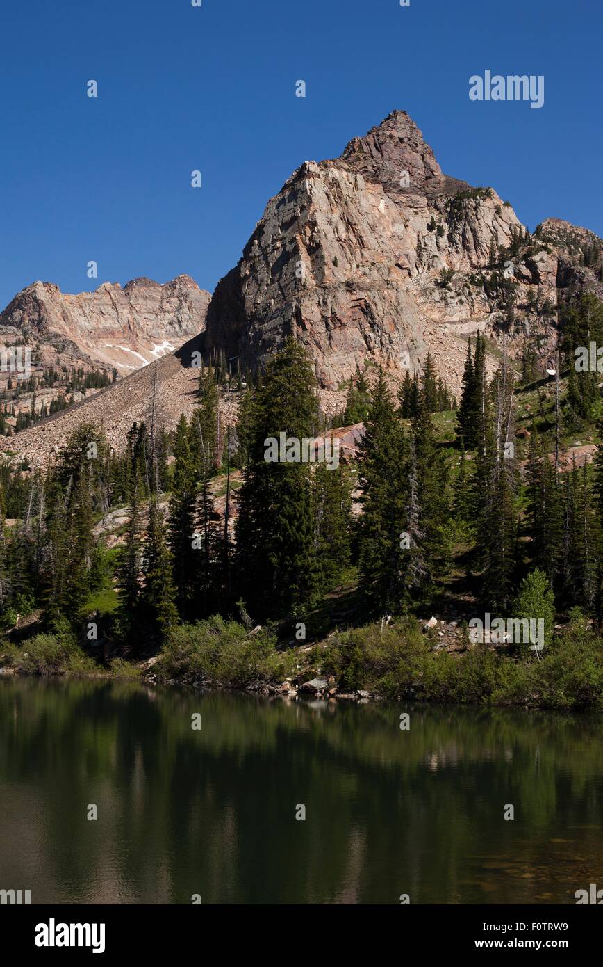 Lake Blanche und Sonnenuhr Peak, Big Cottonwood Canyon, Salt Lake City, Utah Stockfoto