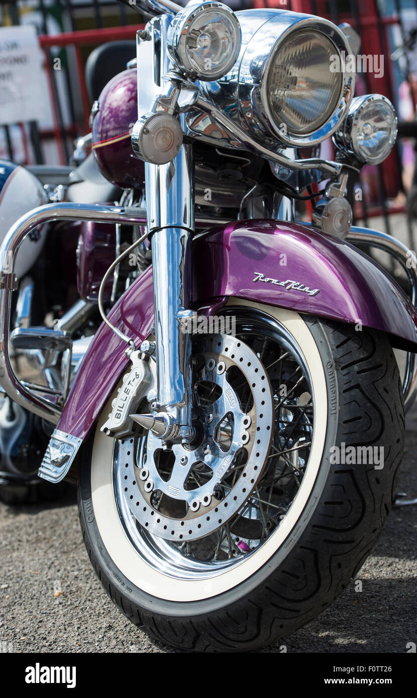 Harley Davidson "road king" Motorrad. Brooklands, Weybridge, Surrey, England Stockfoto