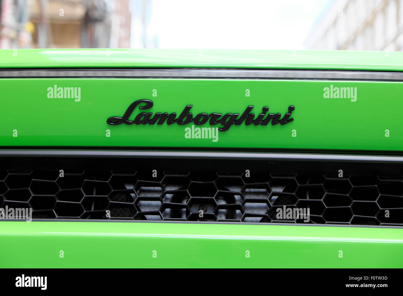 Lamborghini-Luxus-Sport-Auto-Logo anmelden, East London, UK KATHY DEWITT Stockfoto