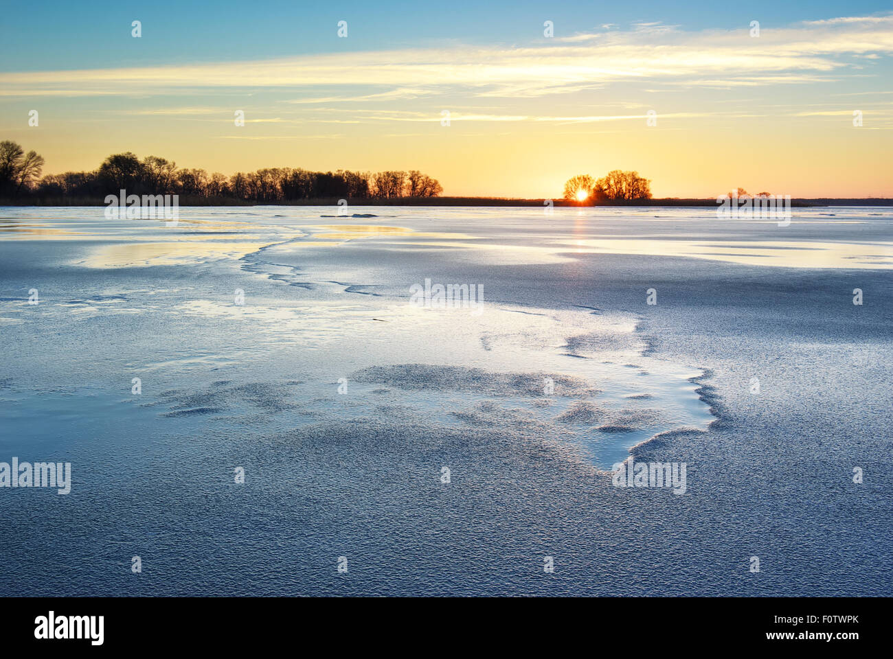 Eis-Winterlandschaft. Natur-Komposition. Stockfoto