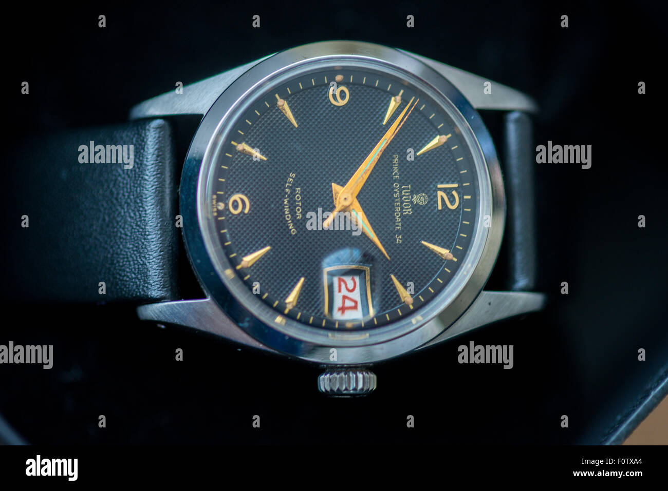 Jahrgang 1950 automatische Tudor Prince Oysterdate 34 mit schwarzen Waben-Zifferblatt und Roulette Datumszahlen. Stockfoto