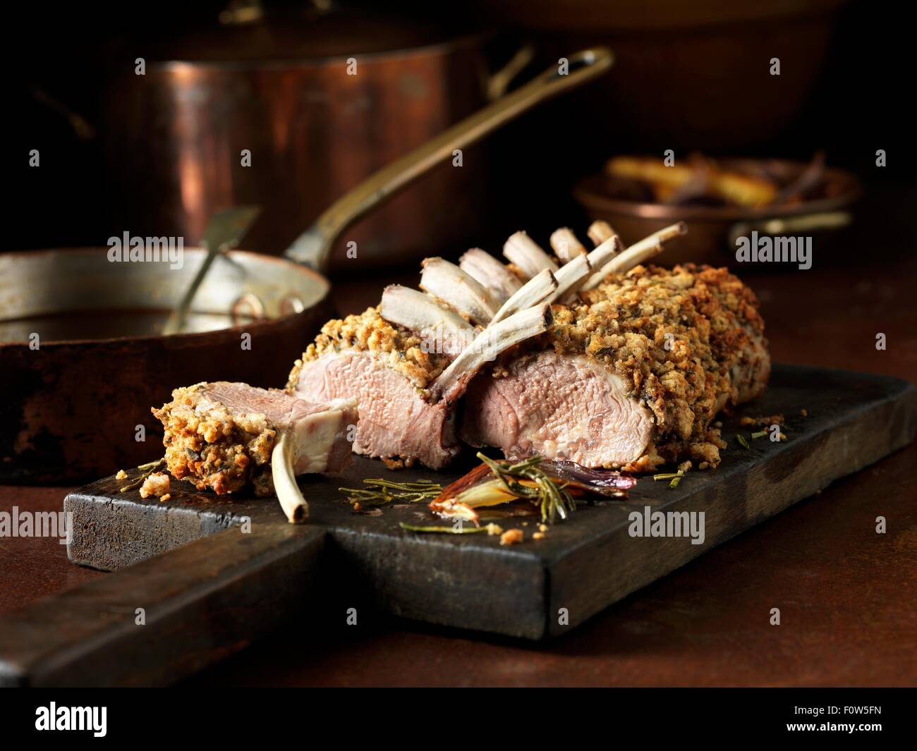 Geschnitzte Rack mit Lamm und Buletten Stockfoto