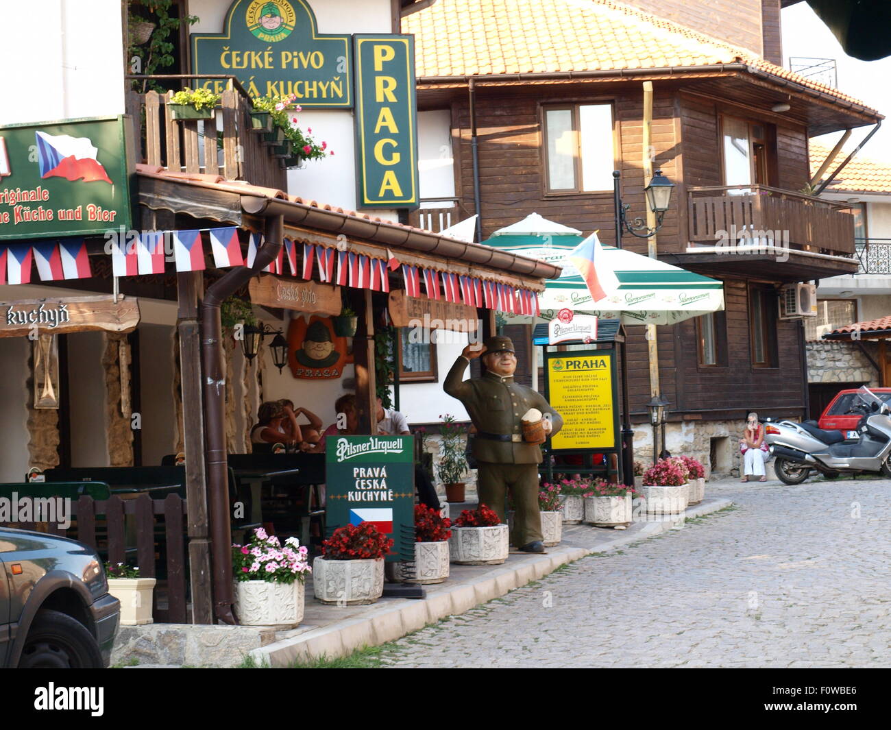 Bulgarien, Nessebar. Stilvolle Tschechische Kneipe im Zentrum der historischen Stadt am Schwarzen Meer. Stockfoto