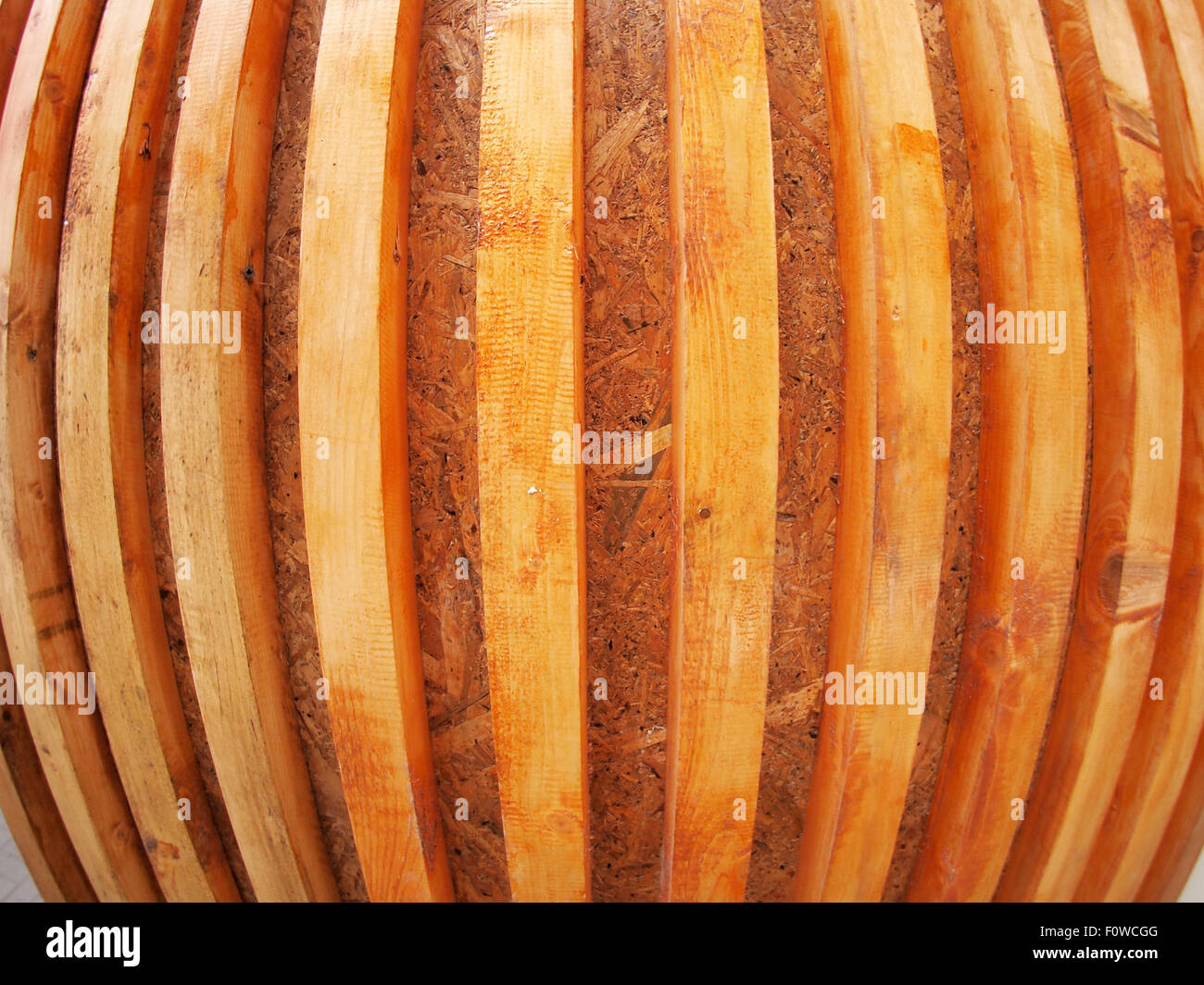 Mauer aus roten Holztafeln mit fisheye-Objektiv mit Weitwinkel Stockfoto