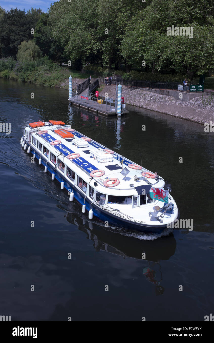 Wasser-Bus Fluss Taff Cardiff Stockfoto