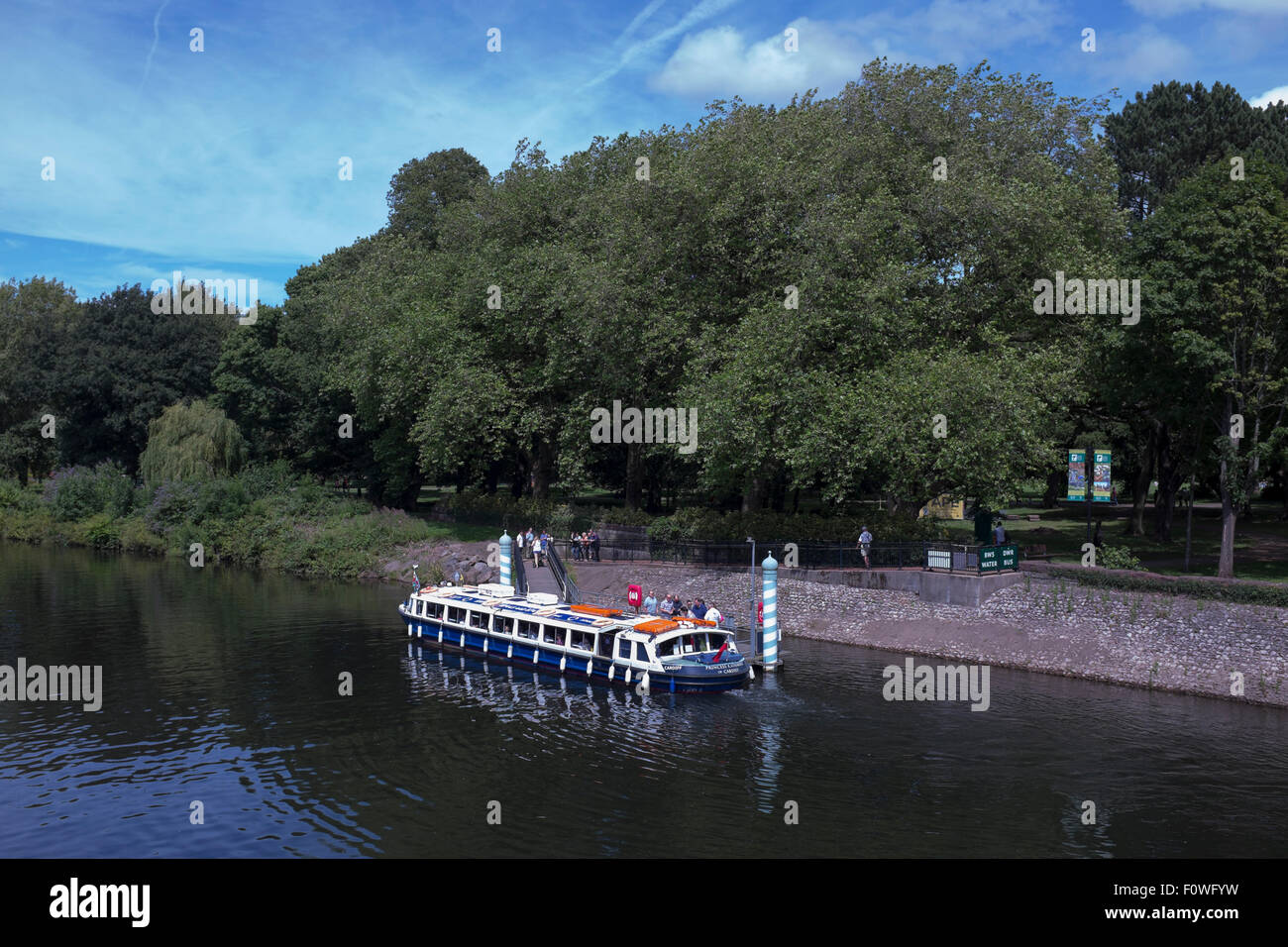 Wasser-Bus Fluss Taff Cardiff Stockfoto