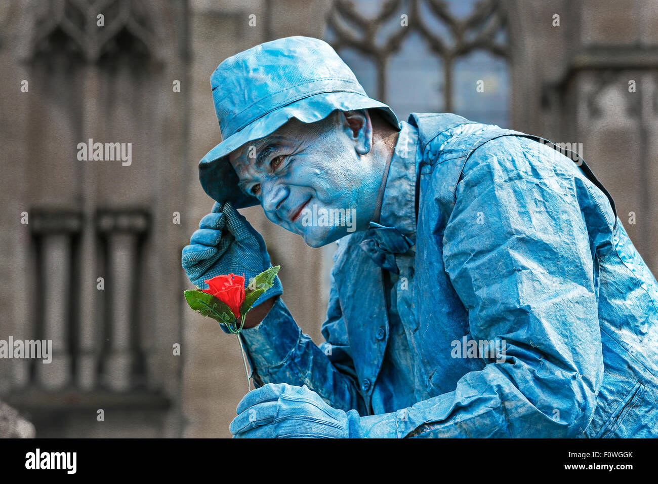 Nebojsa aus Serbien, Schauspieler, als Straße Statue in der Royal Mile, Edinburgh während das Fringe Festival, Schottland, UK Stockfoto