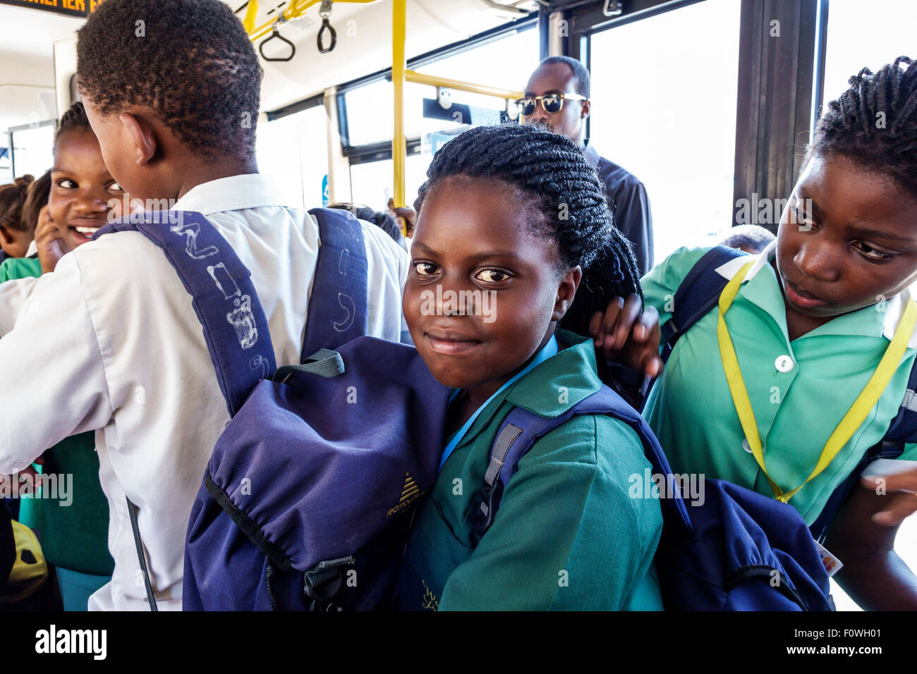 Kapstadt Südafrika, Afrikaner, MyCiTi Bus, öffentliche Verkehrsmittel, Schwarze Schwarze Afrikaner ethnische Minderheit, Afro-Amerikaner, Junge, Studenten educ Stockfoto