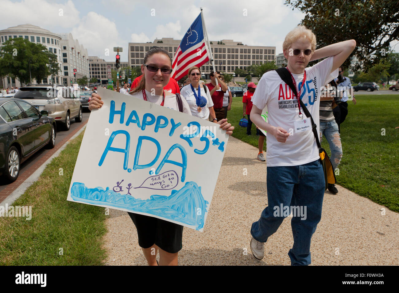 Menschen mit Rollstühlen und ihre Familie Rallye und März auf dem Capitol Hill zur Unterstützung des Americans with Disabilities Act Stockfoto