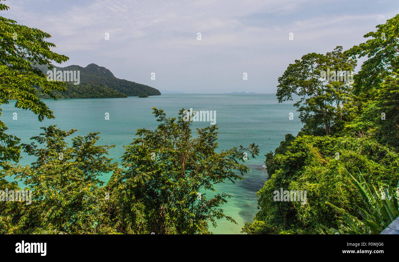Blick auf die Andamanensee und Datai Bay, Langkawi, Malaysia Stockfoto