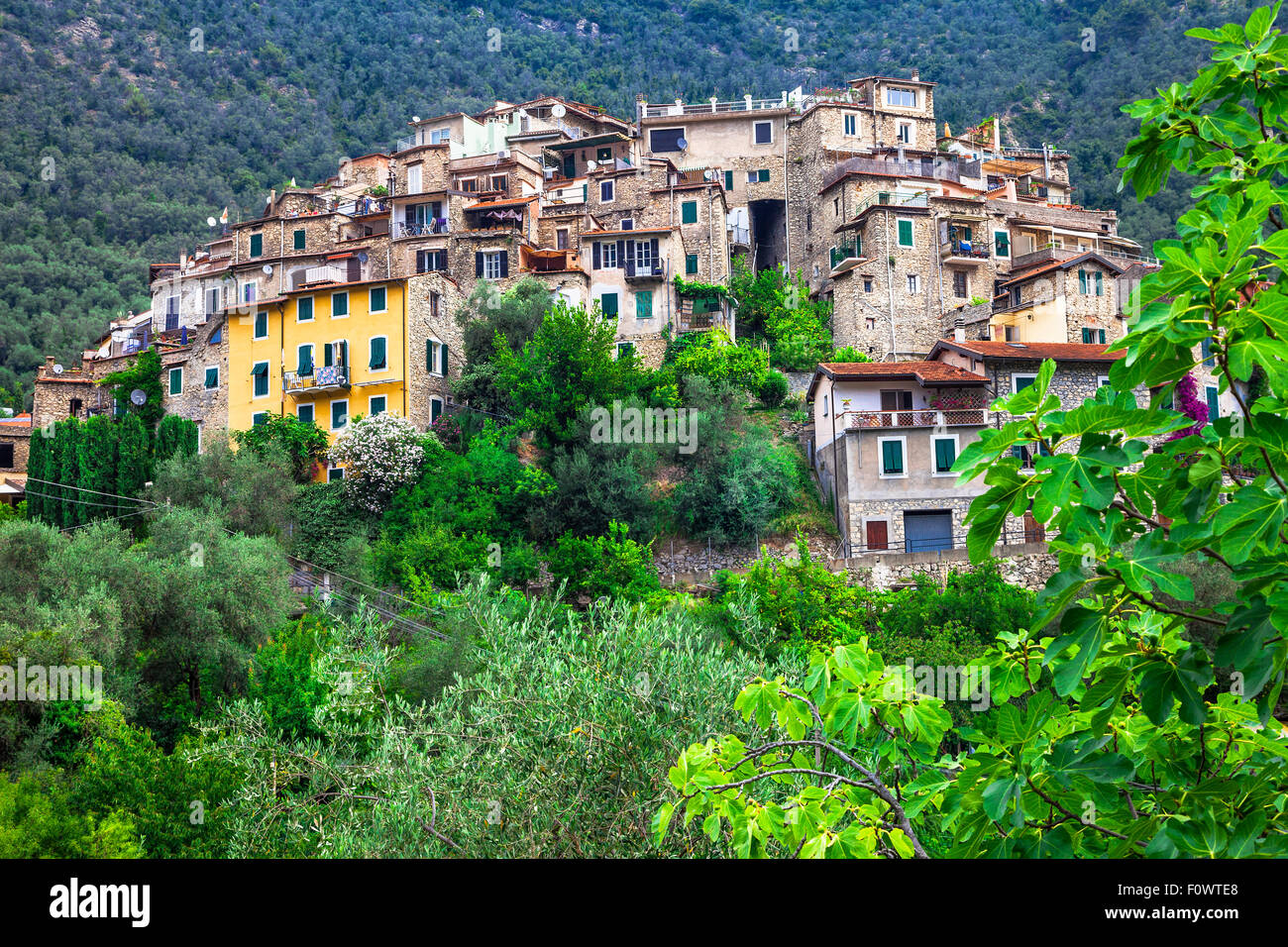 Beeindruckende alte Dorf, Panoramaaussicht, Italien. Stockfoto