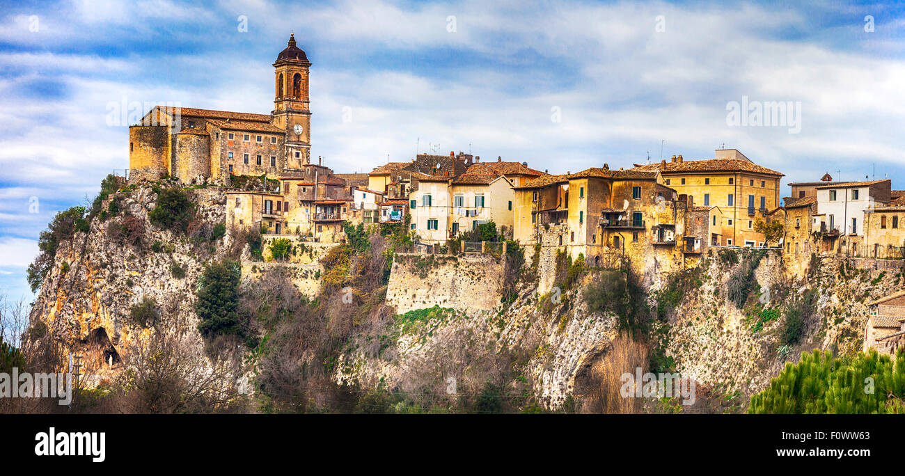 Schöne toffia Dorf, Panoramaaussicht, in der Nähe von Viterbo, Latium, Italien. Stockfoto