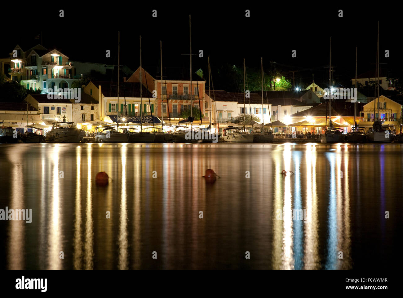 Der Hafen von Fiscardo auf der griechischen Insel Kefalonia, Heimat von Ilm, "Corellis Mandoline" Stockfoto
