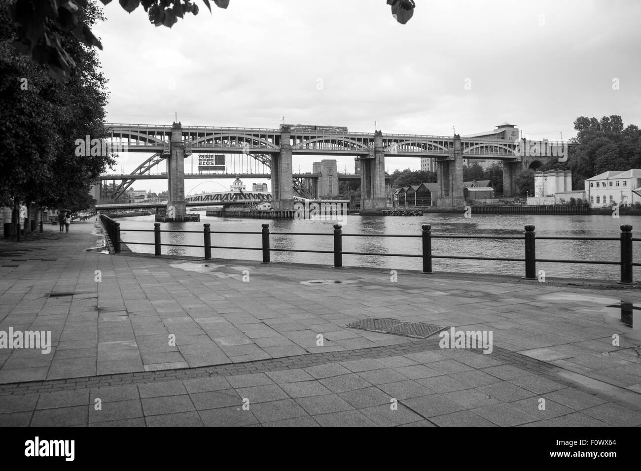 Die High Level Bridge.  Bus und Bahn Brücke den Fluss Tyne zwischen Newcastle Upon Tyne & Gateshead.  Zug-Kreuzung. Stockfoto
