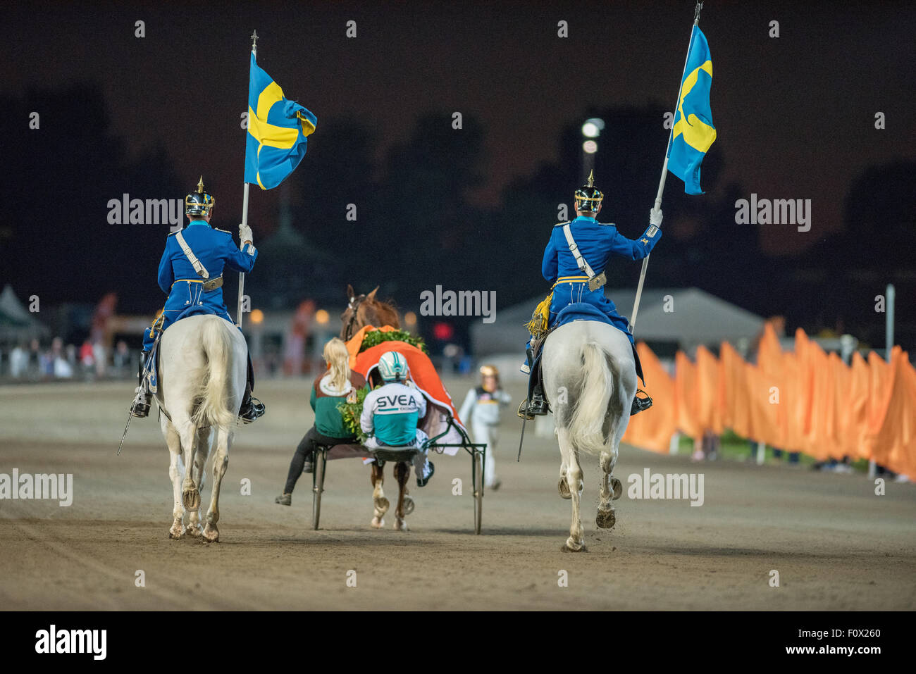 Nimbus C.D. feiert nach dem Sieg Jubileumspokalen in Solvalla Stockfoto