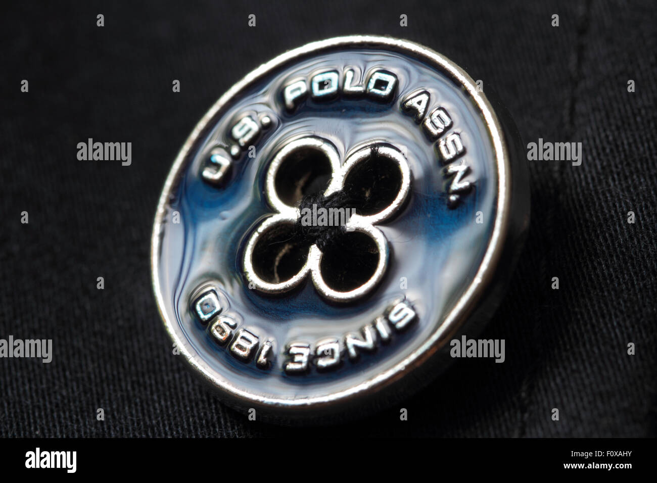LOS ANGELES, CA, USA - 4. August 2012: Button von US Polo Assn schreiben Jacke Stockfoto