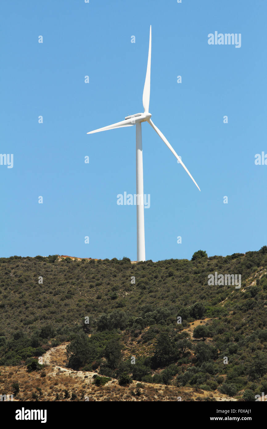 Windmühle auf Berg, Bezirk Paphos, Zypern Stockfoto