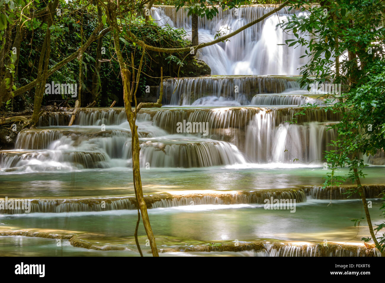 Wasserfall in der Provinz Kanchanaburi, Thailand Stockfoto