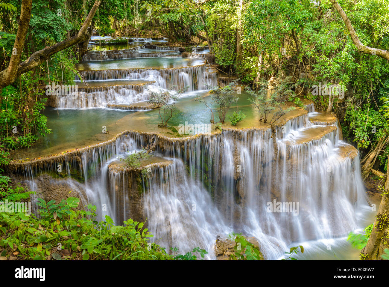 Wasserfall in der Provinz Kanchanaburi, Thailand Stockfoto