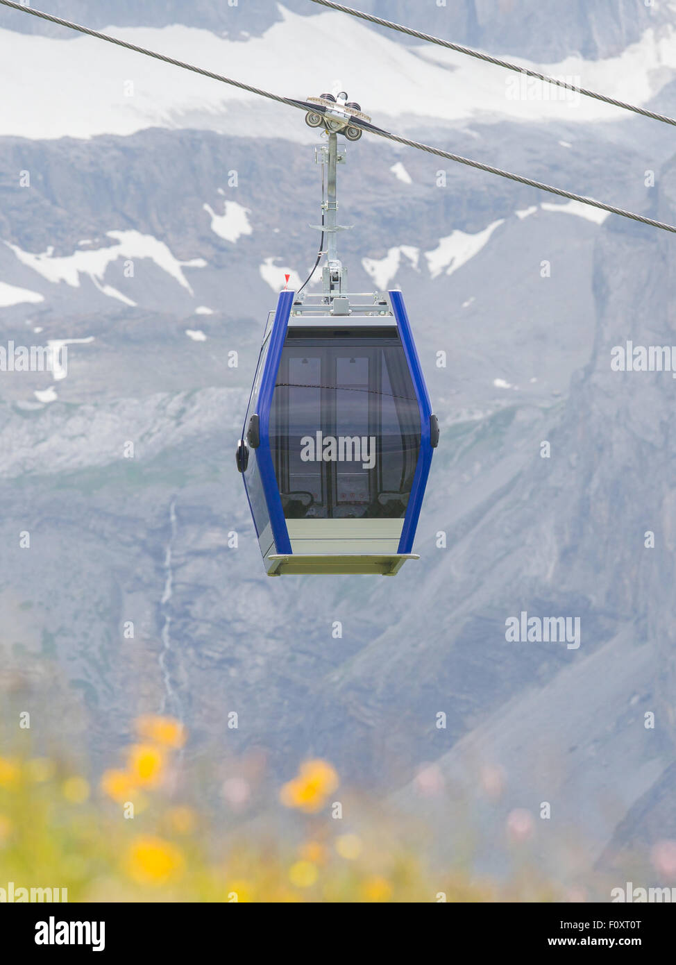 Skilift Kabel Stand oder Auto, Schweiz im Sommer Stockfoto