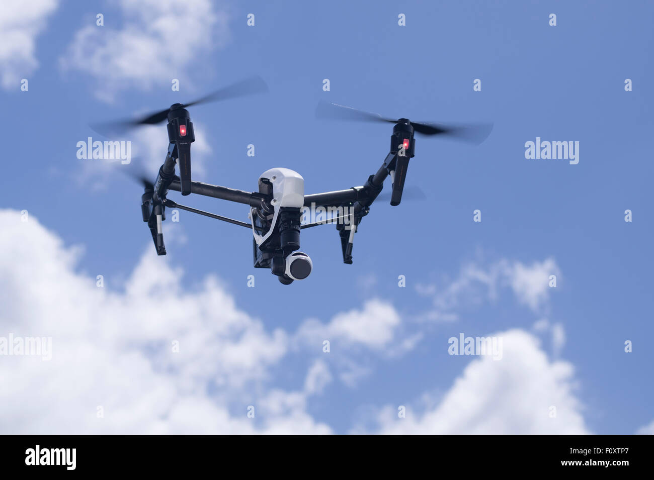 DJI Inspire Drone Quadcopter ein Geschäfts- und Freizeiteinrichtungen unbemannten für Luftaufnahmen und Videos Stockfoto