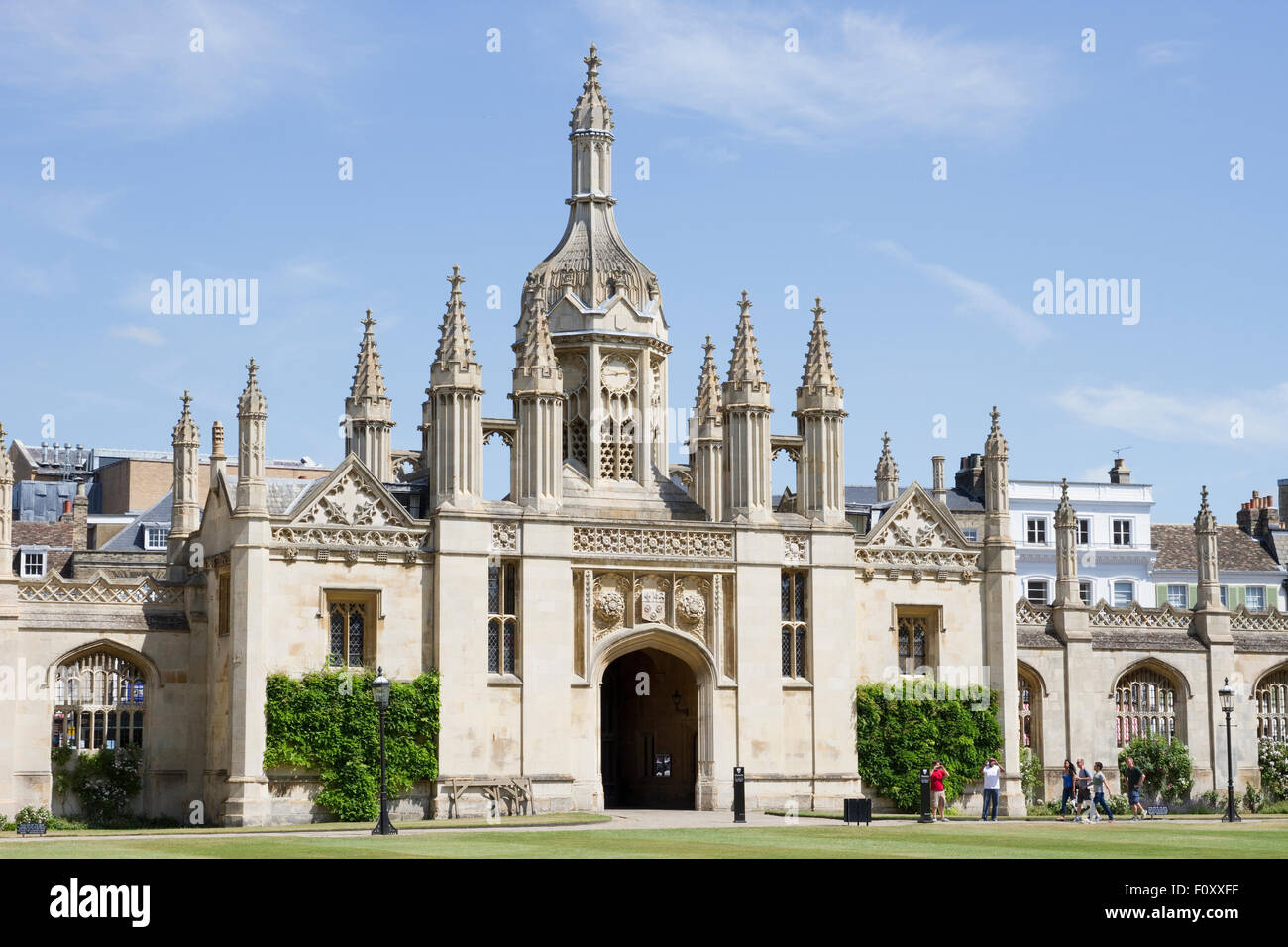 Ostseite des vor Gericht, der Eingang zum Kings College, Cambridge, England. Stockfoto