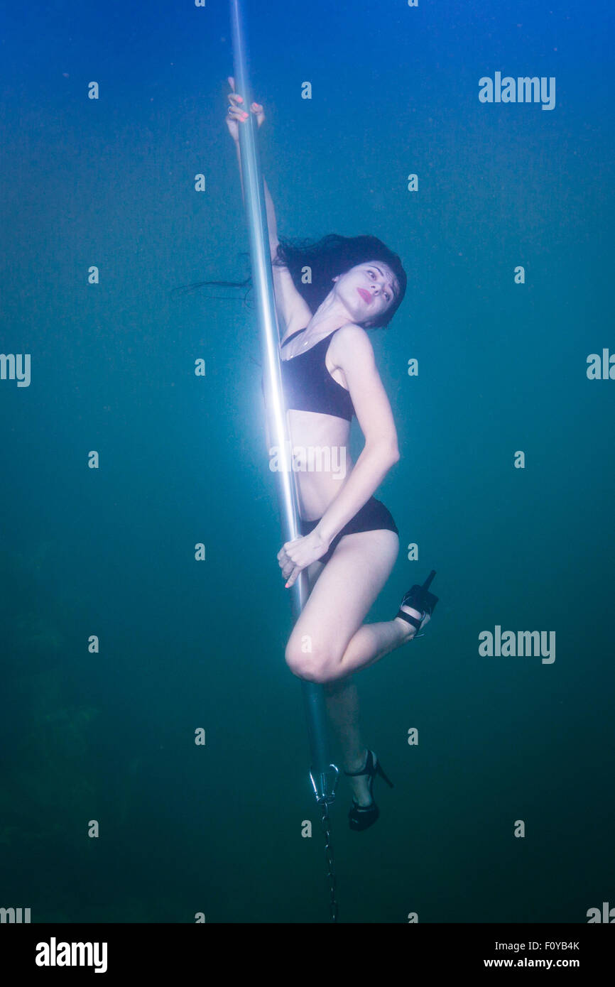 Mädchen unter Wasser Stockfoto
