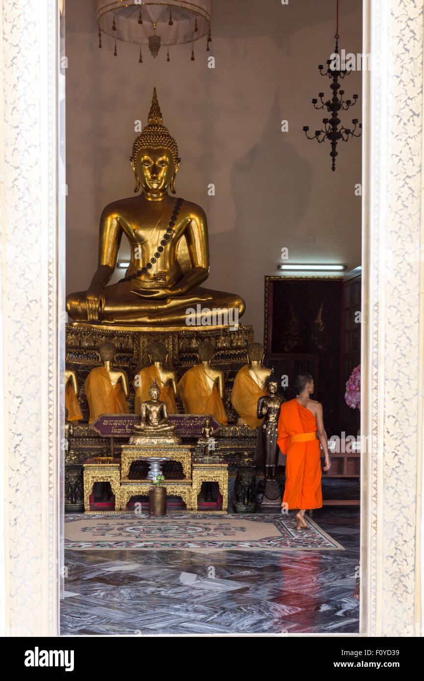 Buddhistischer Mönch im Wat Pho, Bangkok, Thailand Stockfoto
