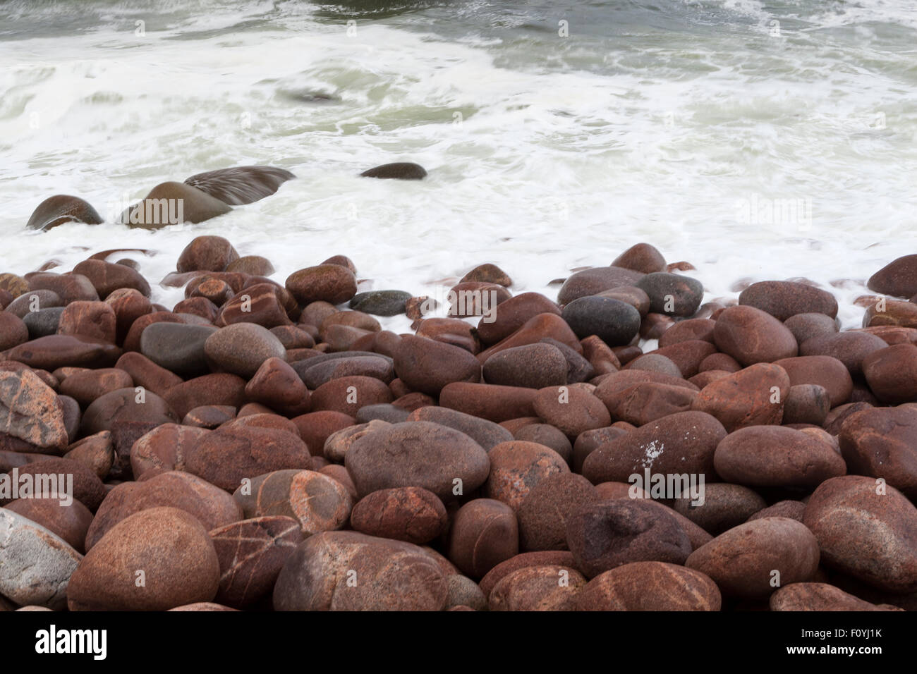 Kopfsteinpflaster Strand in Cape Breton, Nova Scotia Stockfoto