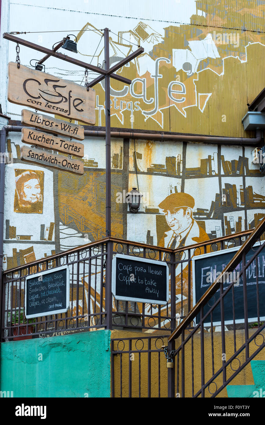 Cafe Letras, Cerro Alegre, Valparaiso, Chile Stockfoto