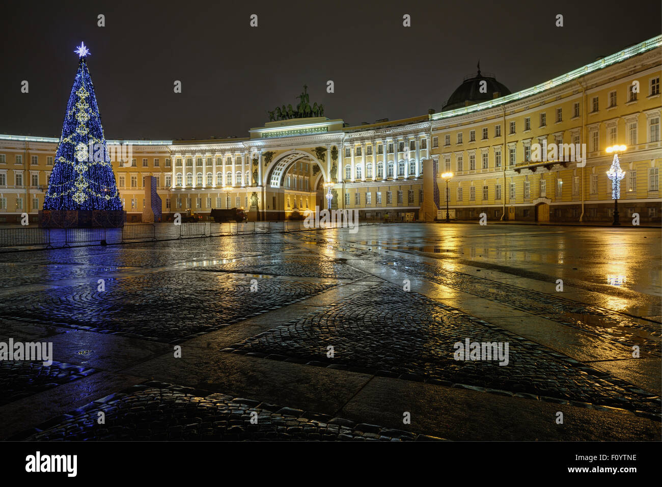 Schlossplatz auf Weihnachten in Sankt Petersburg, Russland Stockfoto